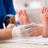 Diabetic foot : symptoms and treatments