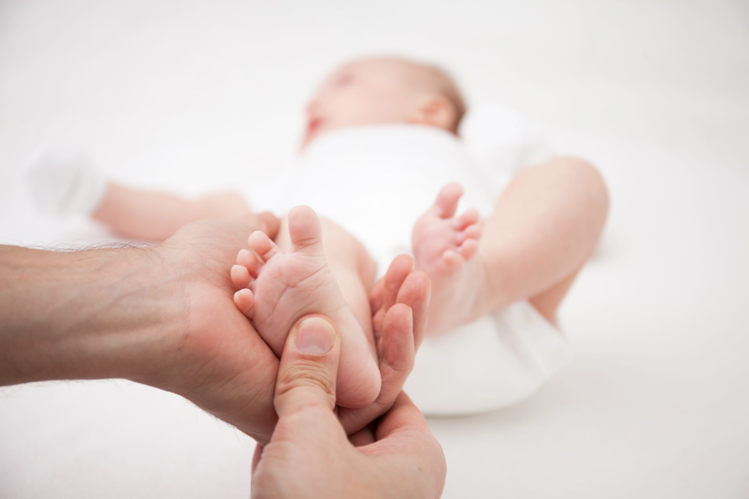 Pieds de bébé : quelles sont les anomalies les plus courantes ?