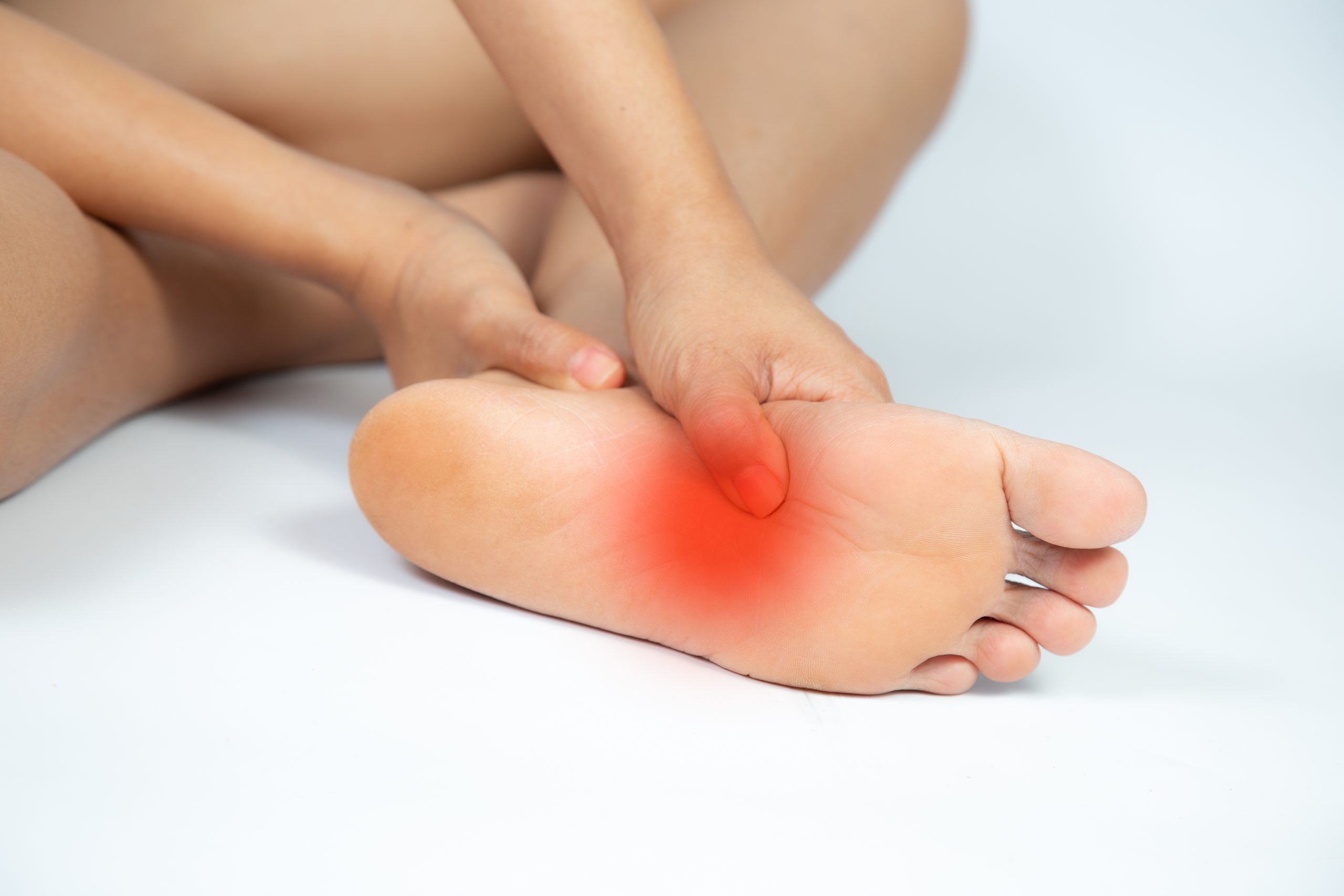 Pain under the foot: plantar fasciitis or heel spur?