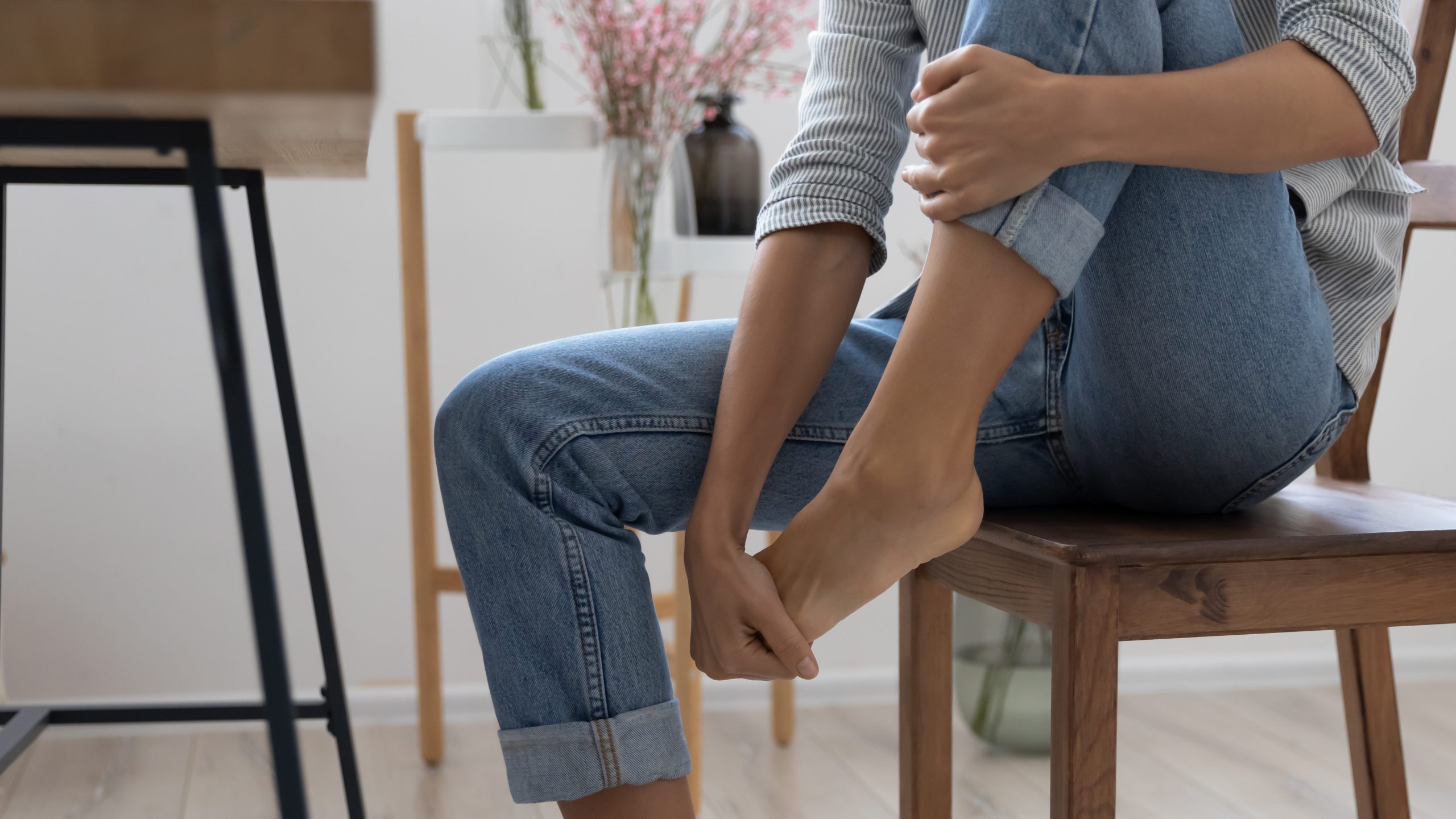 Mal aux pieds : quelles solutions pour les pieds forts et les pieds faibles?