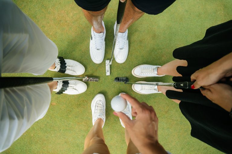 How do you choose the perfect golf shoes for you?