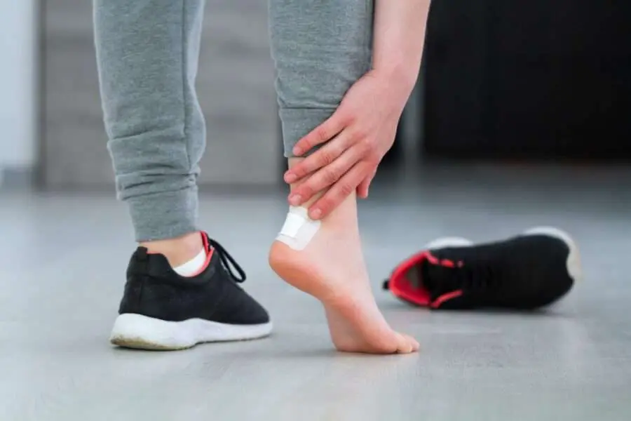 To prevent blisters on your feet when you’re an athlete, consider the following tips