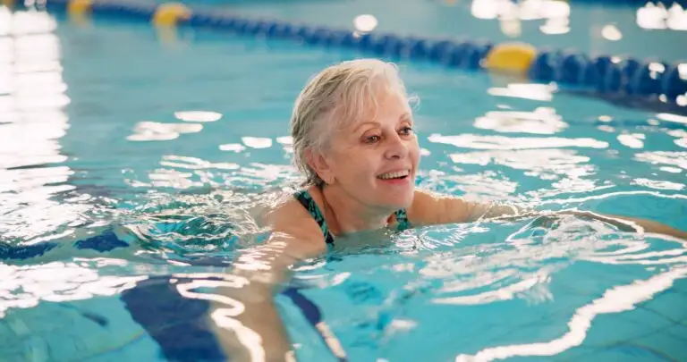 Image de :Exercices dans l’eau : renforcer ses pieds et améliorer l’équilibre