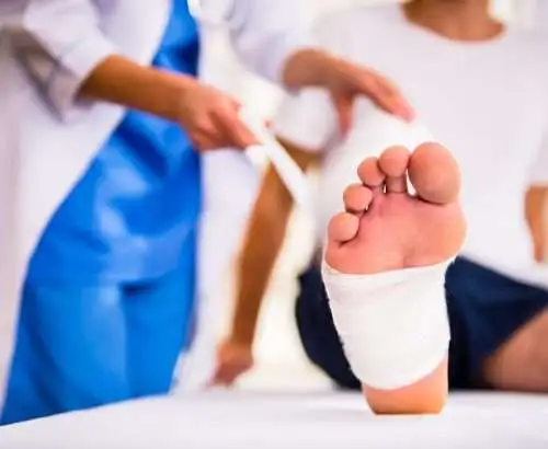 La chirurgie de kystes superficiels du pied